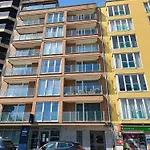 Appartement Met Zeezicht Op Heldenplein *